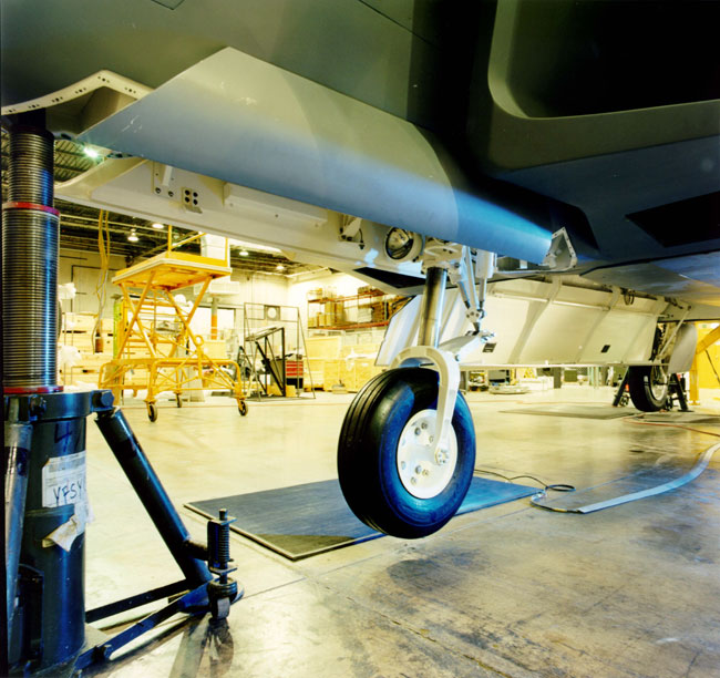 F-22 nose landing gear trainer