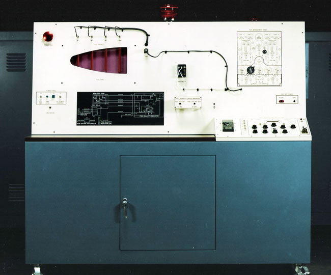 Fuel flow panel trainer