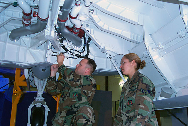 F-22 fuel systems trainer